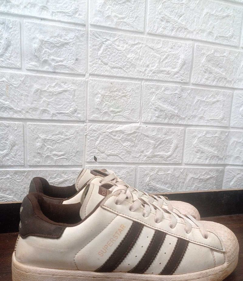 Adidas Superstar Sneakers