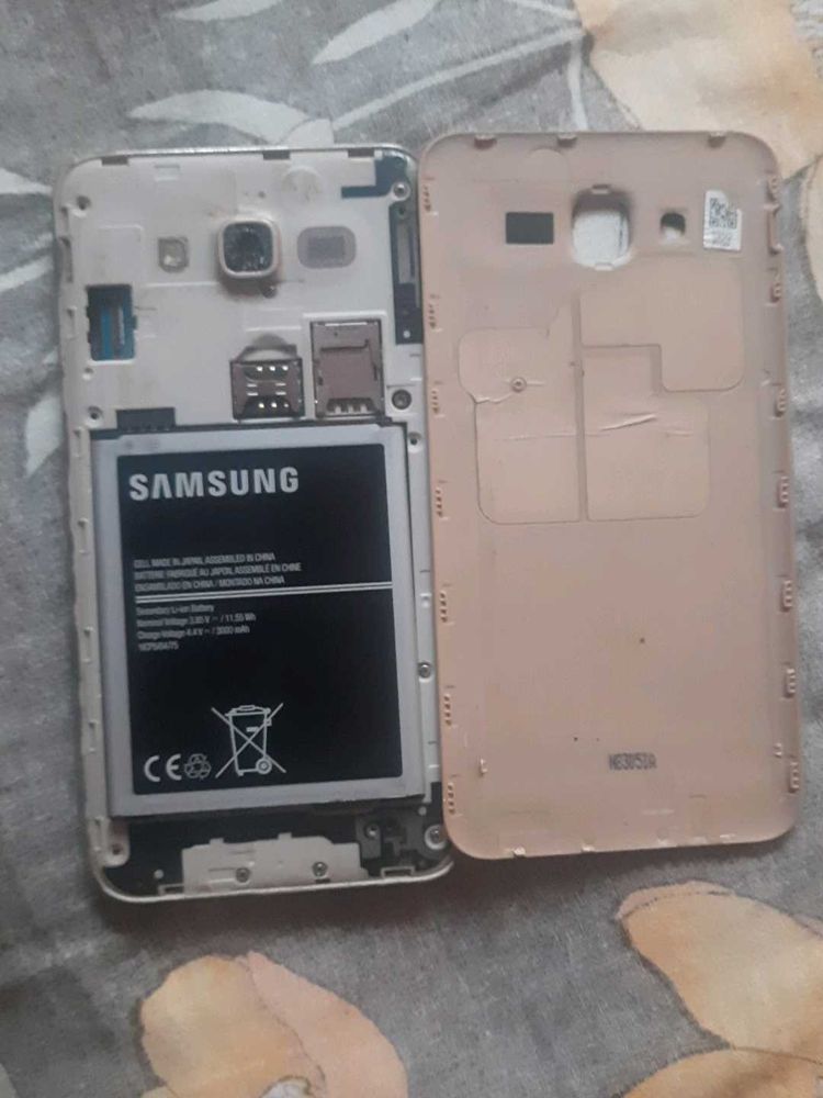 Samsung j7 Mobile Phone