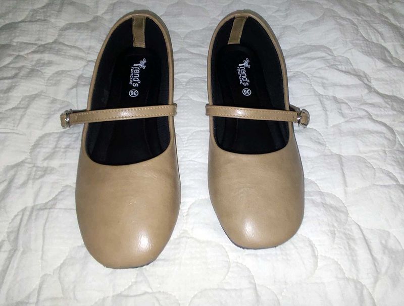 Tan Mary Jane pumps