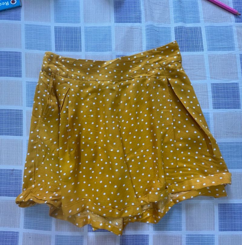 Yellow shorts