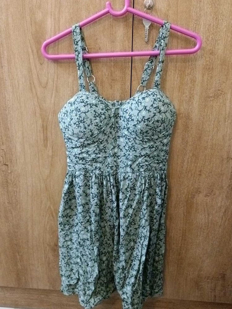 Padded short floral dress