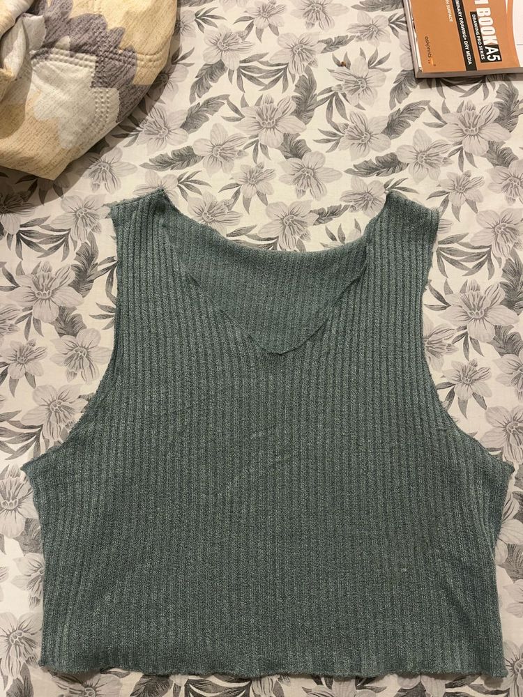 Ribbed V-Neck Sleeveless Crop Top