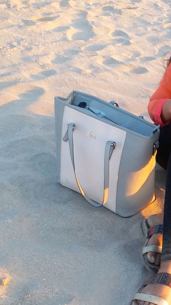 lavie Tote bag