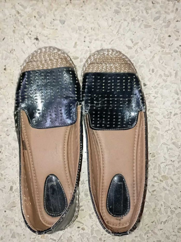 used  Women's Flats