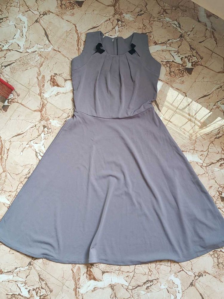 Chic Grey A-Line Dress with Bow Accents