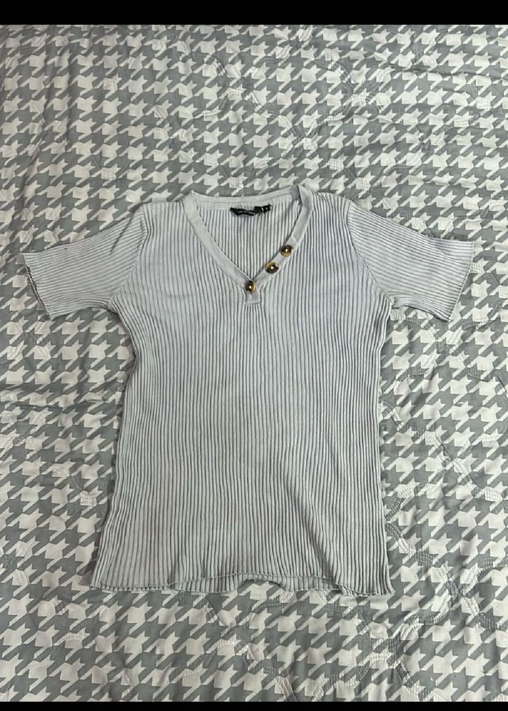 Ribbed V-Neck Button Detail Top