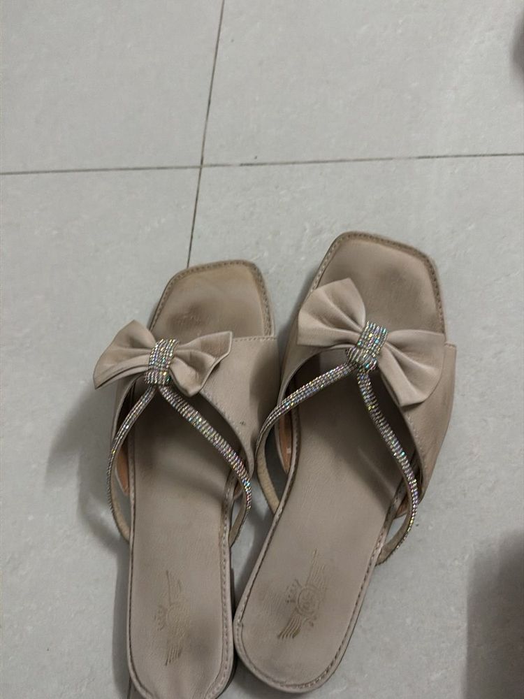 Stylish Bow Sandals with Rhinestones