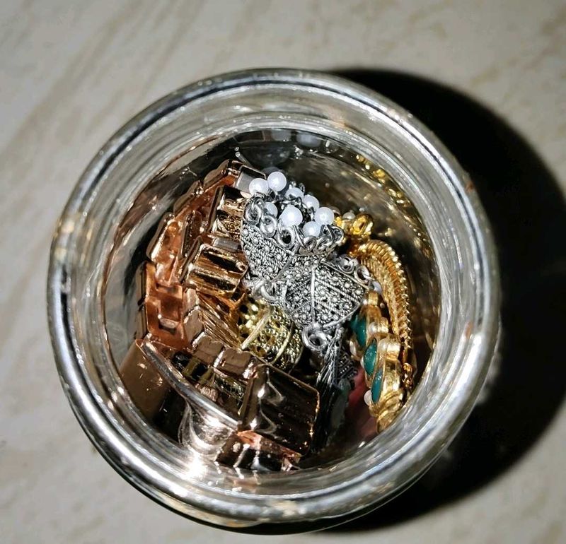 11  items mystery jar