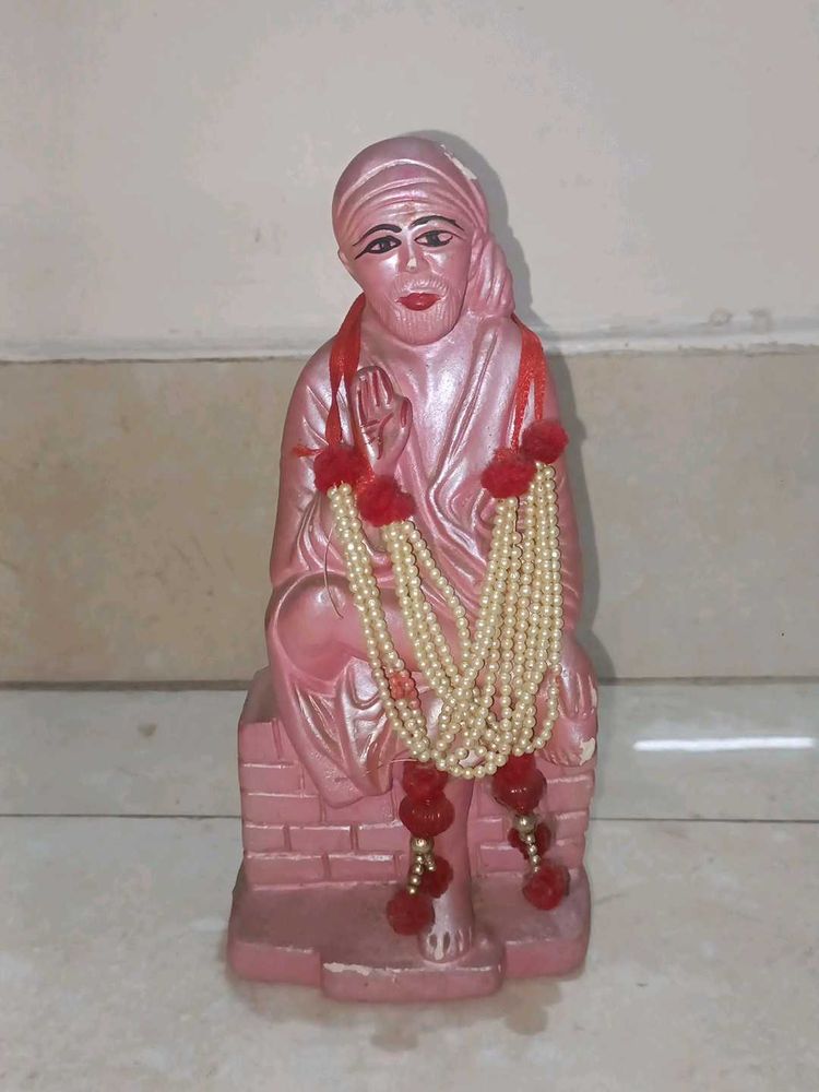 Sai Baba Statue with Garland