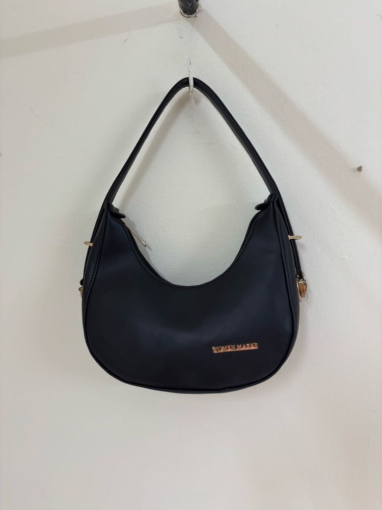 Chic Black Shoulder Bag