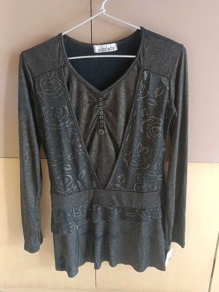 Shimmery V-Neck Long Sleeve Top