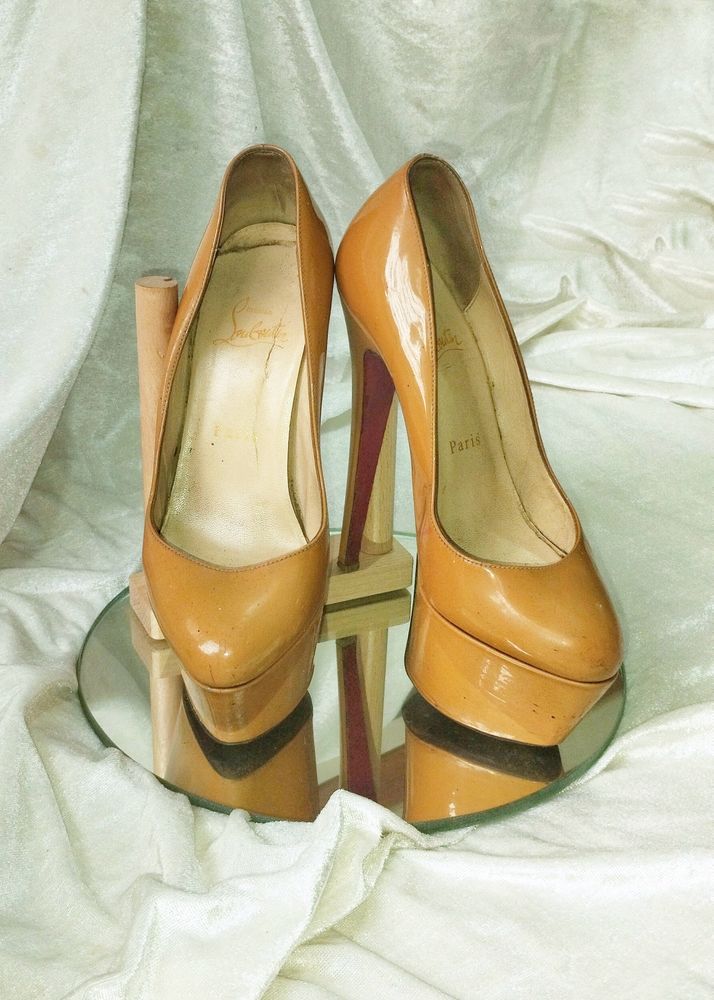 Combo Of Mustard Yellow Pencil Heels👠🌸
