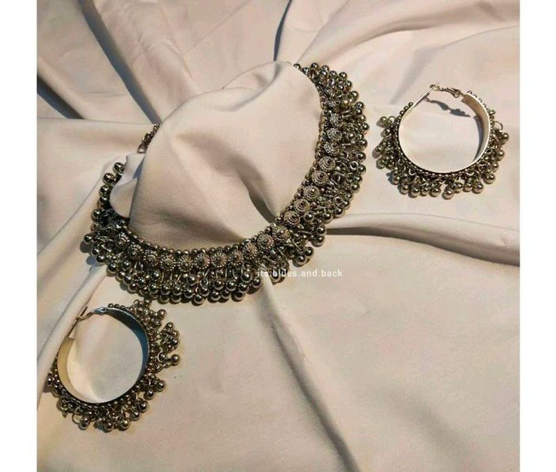 Flash Sale Of Choker