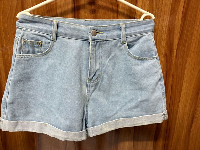 SAVANA Light Wash Denim Shorts