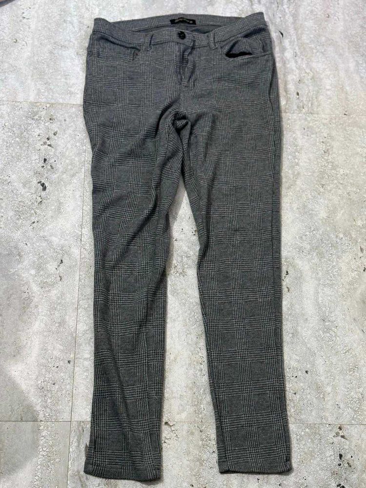 Classic Plaid Trousers