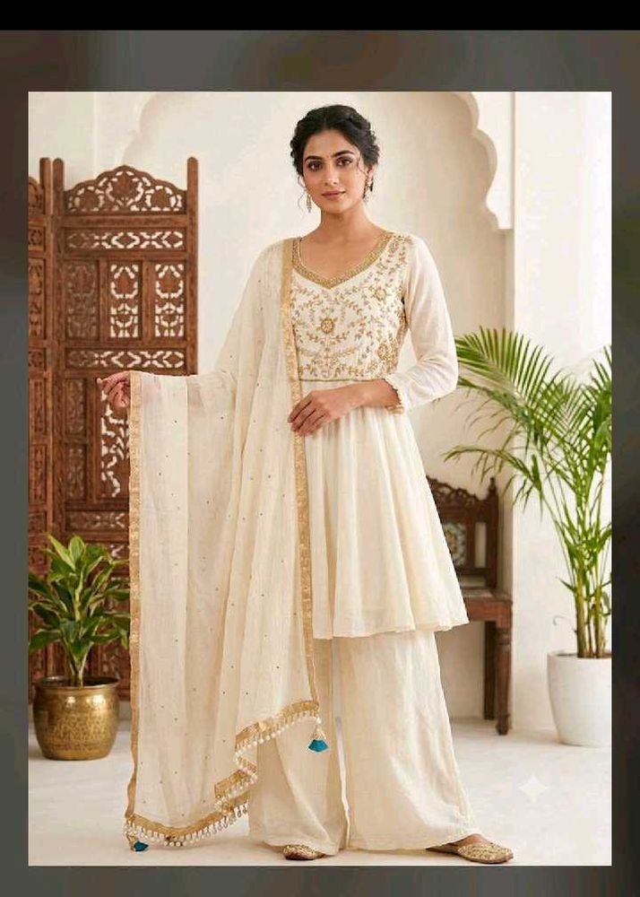 Elegant White Kurta Set with Dupatta