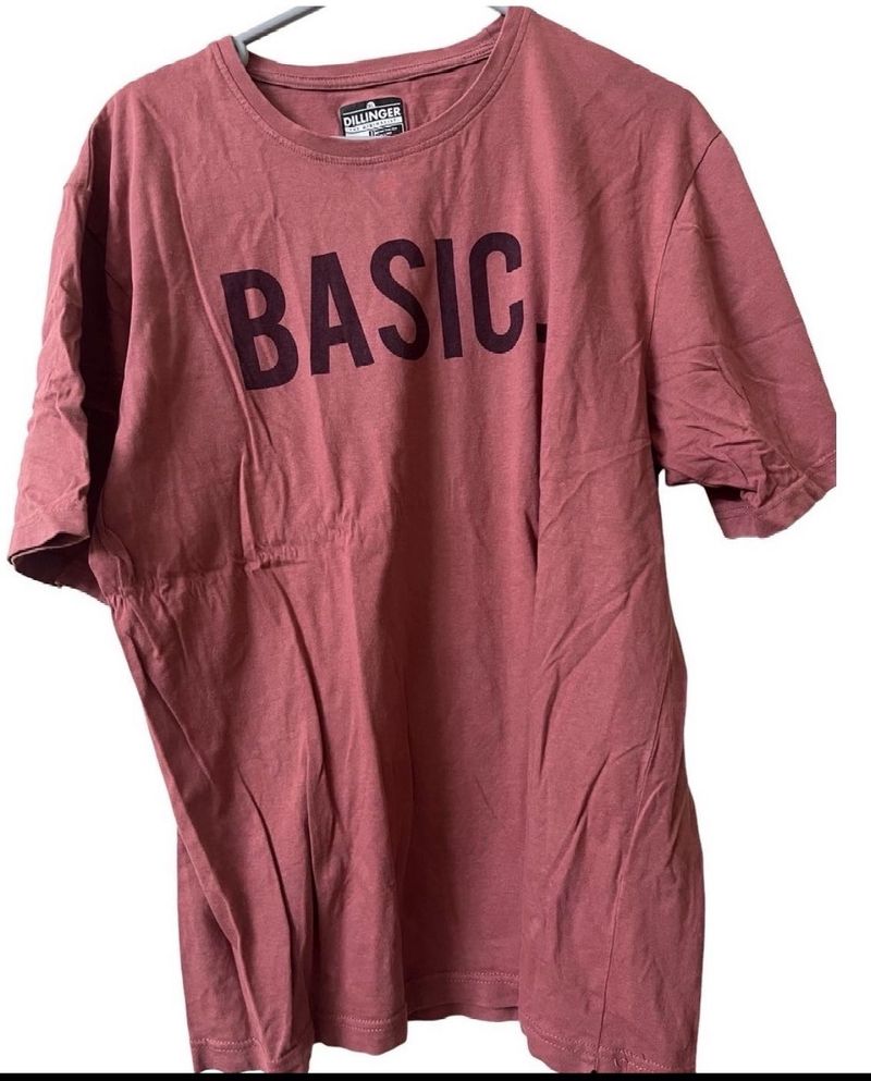 Basic Burgundy Graphic T-Shirt