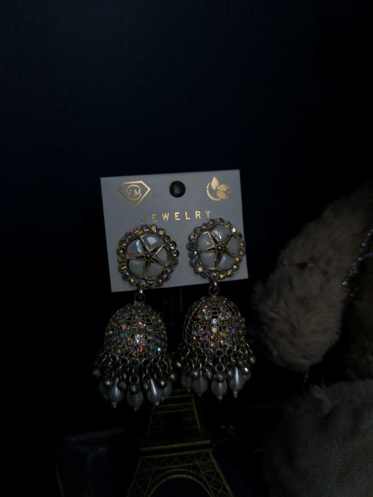 Elegant Jhumka Earrings 🪞✨🦢