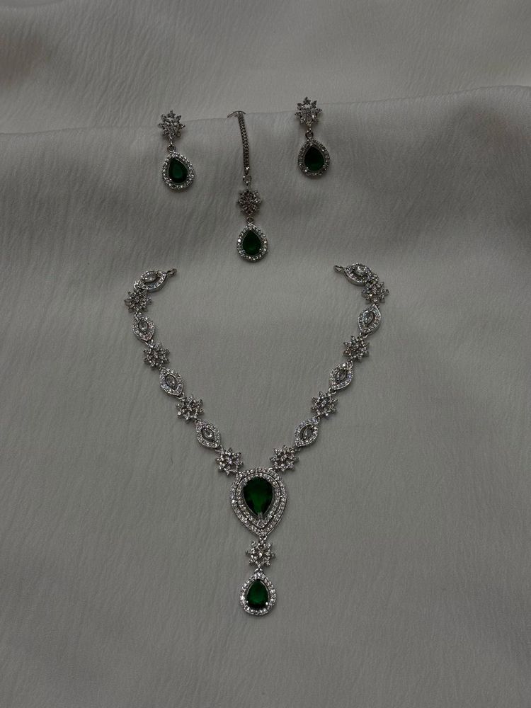 💚 Emerald Green American Diamond Jewellery Set