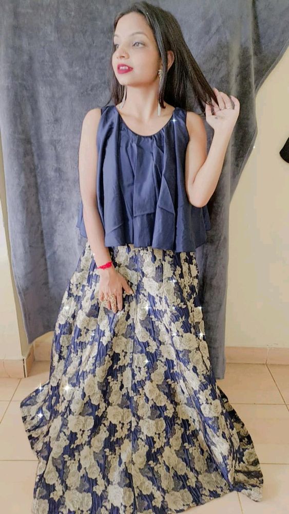 Blue bold gown