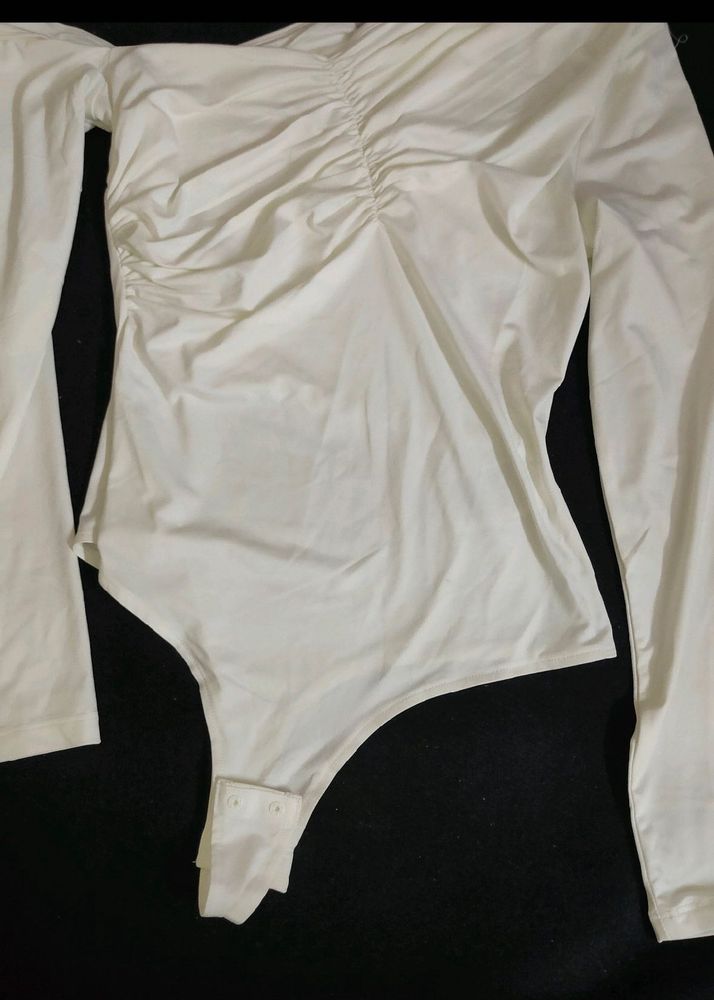 H&amp;M White Long Sleeve Bodysuit