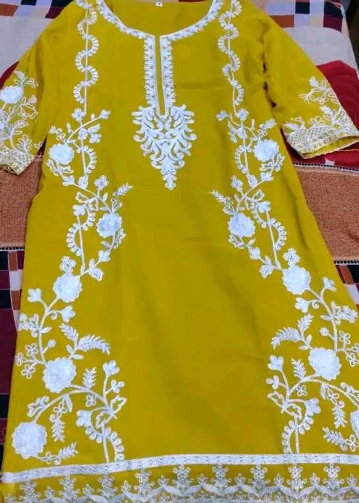 Mustard Yellow Embroidered Kurti 🌙