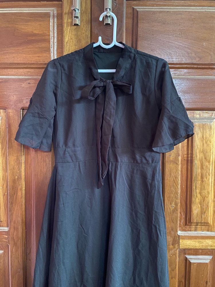 Elegant Black Bow Neck Dress