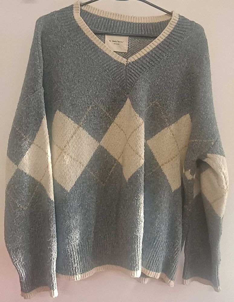 Argyle Pattern V-Neck Knit Sweater