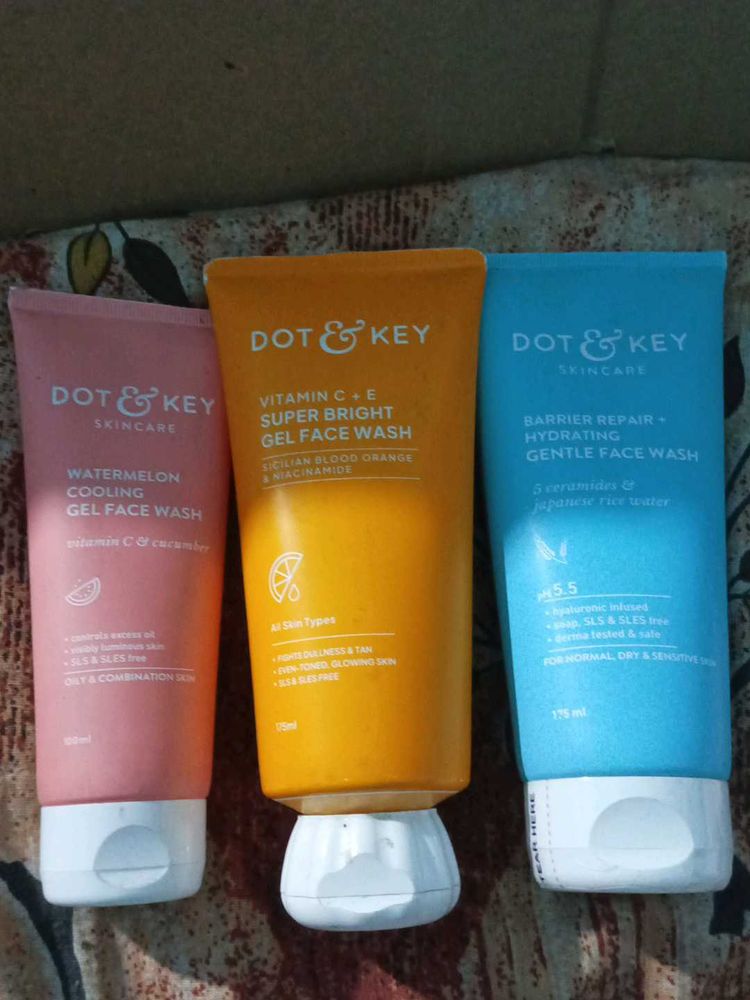 DOT &amp; KEY Face Wash Bundle