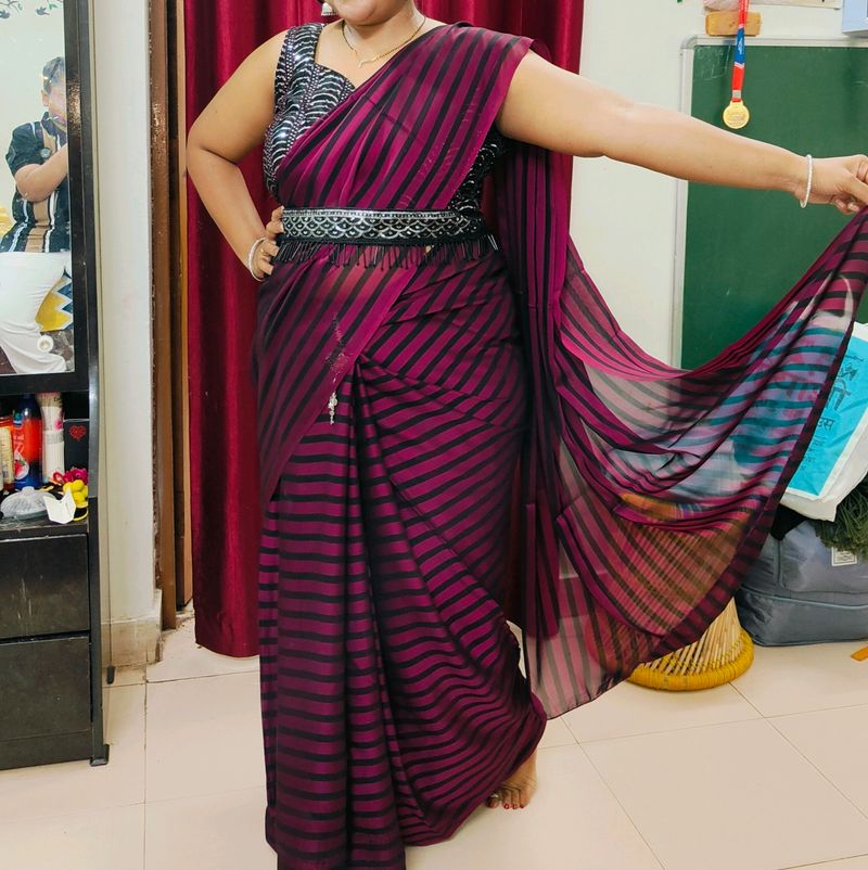 Beautiful Saree With Stitch Blouse N Belt