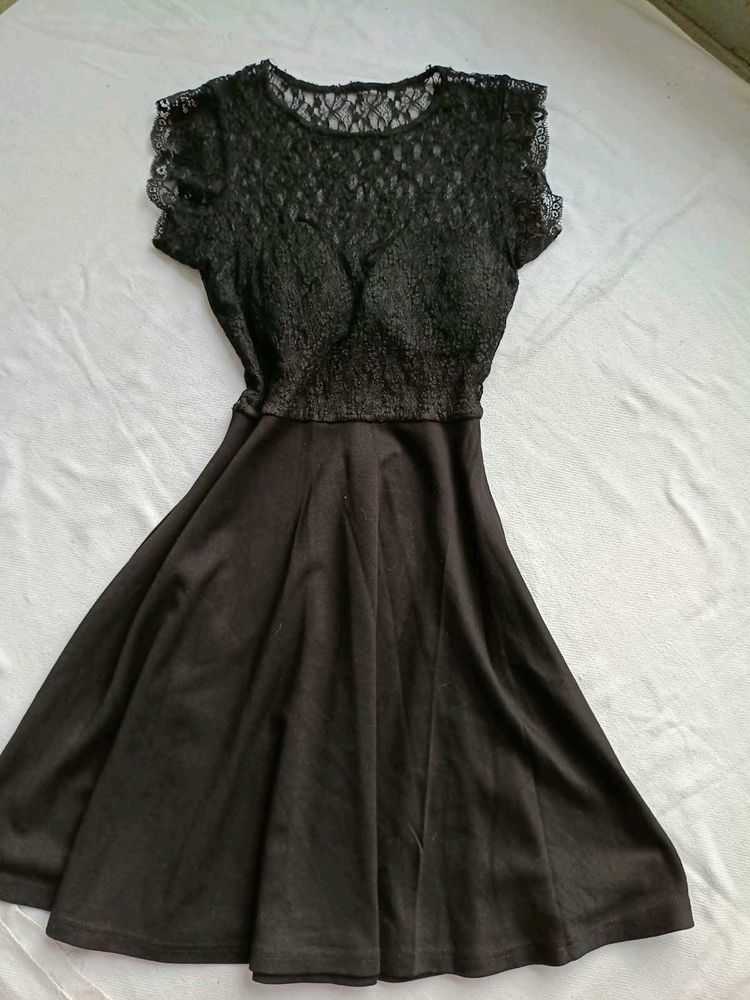 Elegant Black Lace Dress