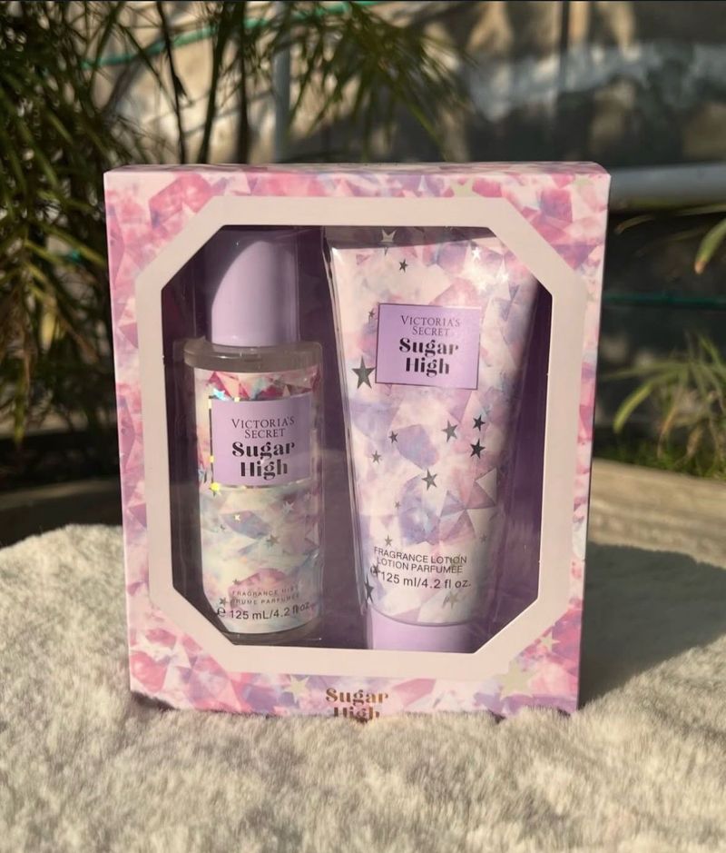 VICTORIA SECRET MIST+MOISTURISER SET