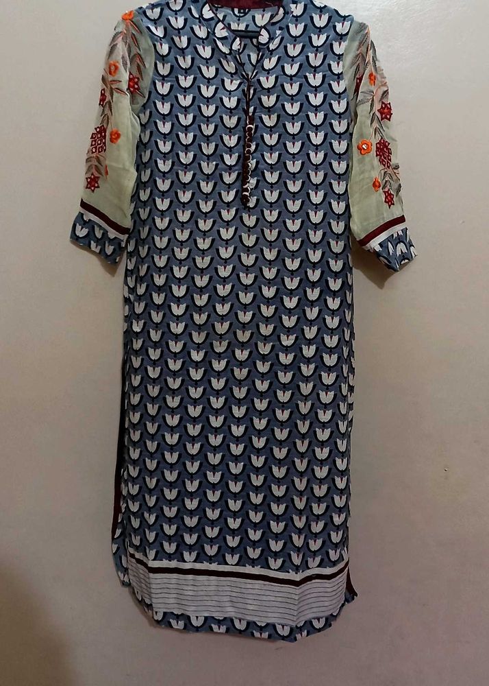 Floral Print Kurta With Stylish Sleeves