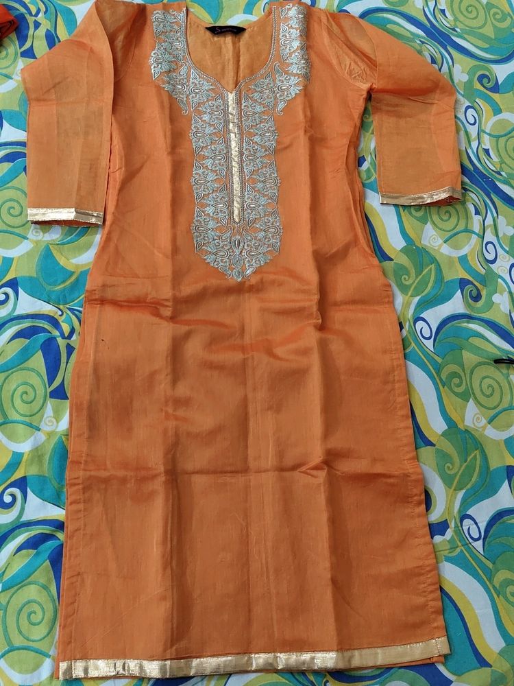 Chanderi Silk Medium Size New Kurta With Golden Pa
