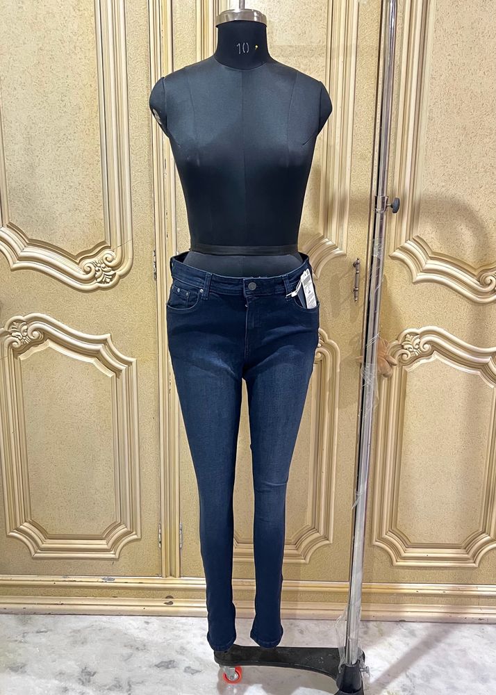 Low Rise Skinny Fit Denim