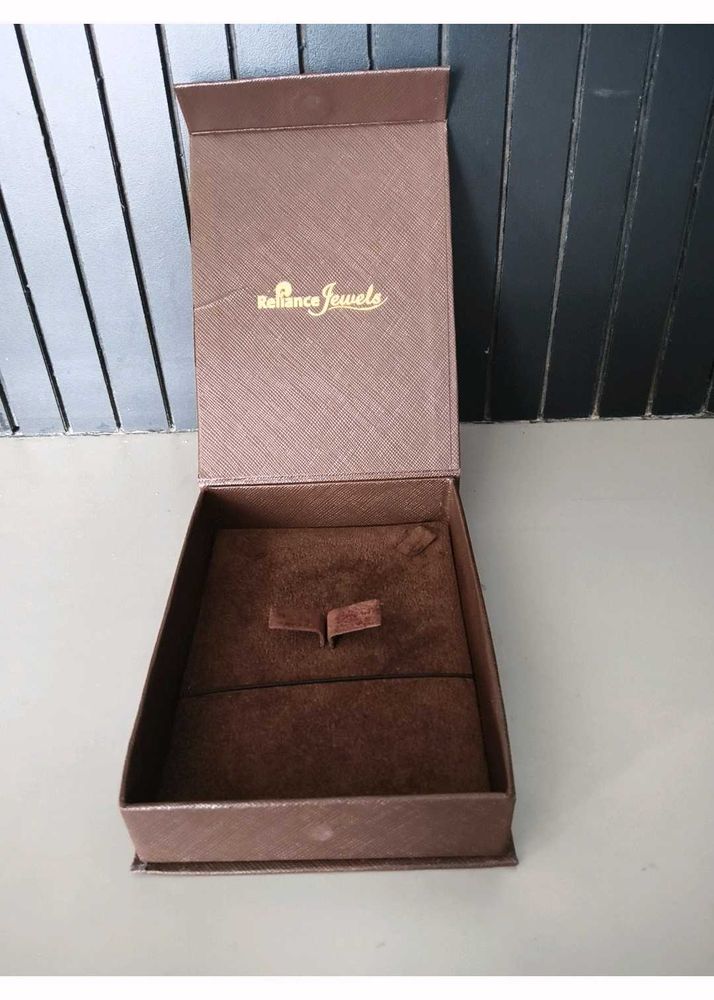 Reliance Jewels necklace Box