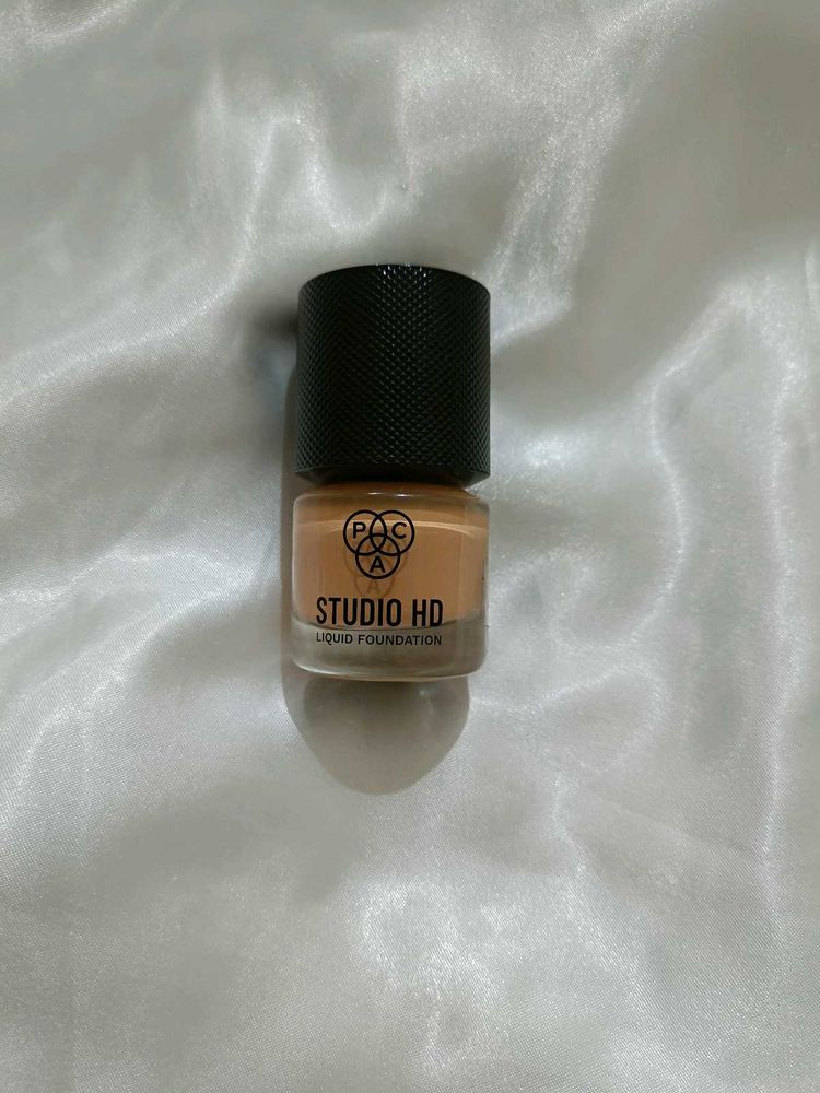 PAC Studio HD Liquid Foundation