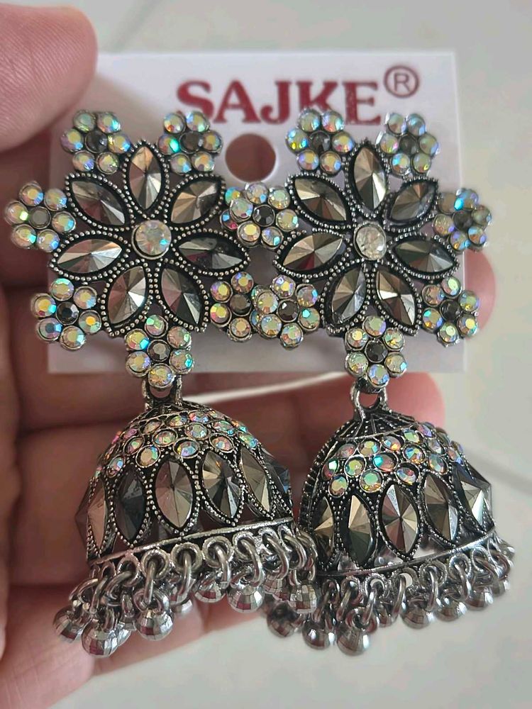 Stunning Jhumka Earrings new with tag