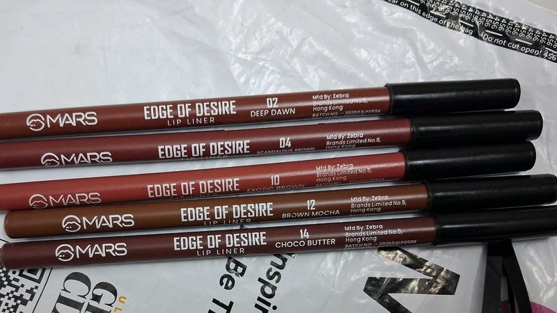 Lip Swatches - Various Shades