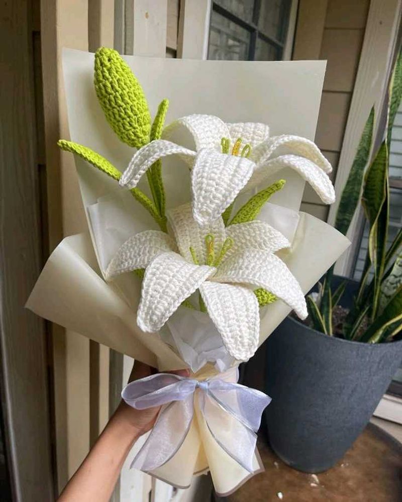 Crochet Lily Bouquet