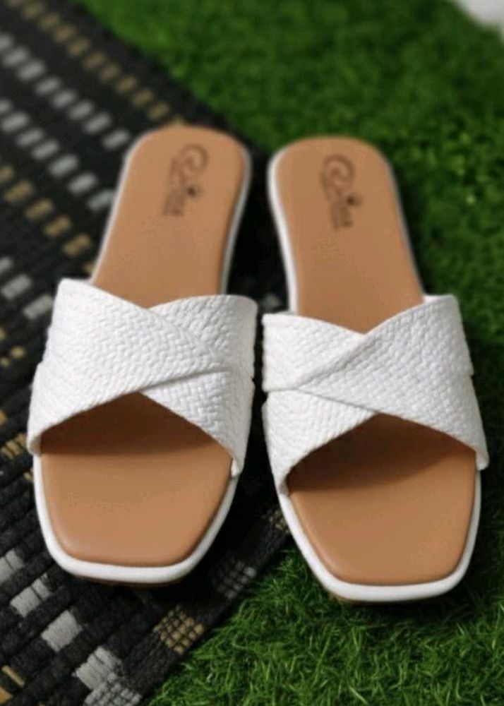 White Criss-Cross Sandals/flats