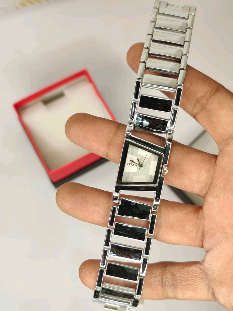 Titan Ladies watch New With Tag