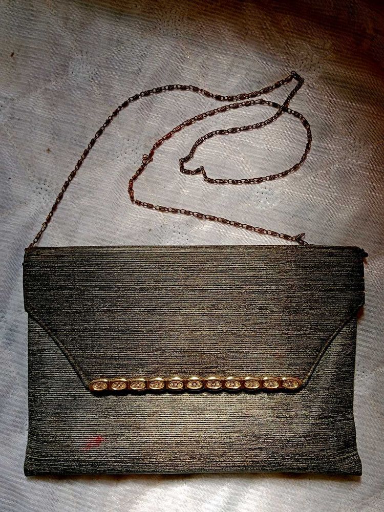 Elegant Chain Shoulder Bag 👜
