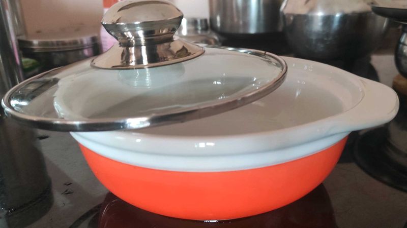 Ceramic Serving Bowl with Lid