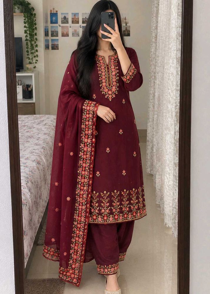 pink 🩷 Embroidered Kurta Set