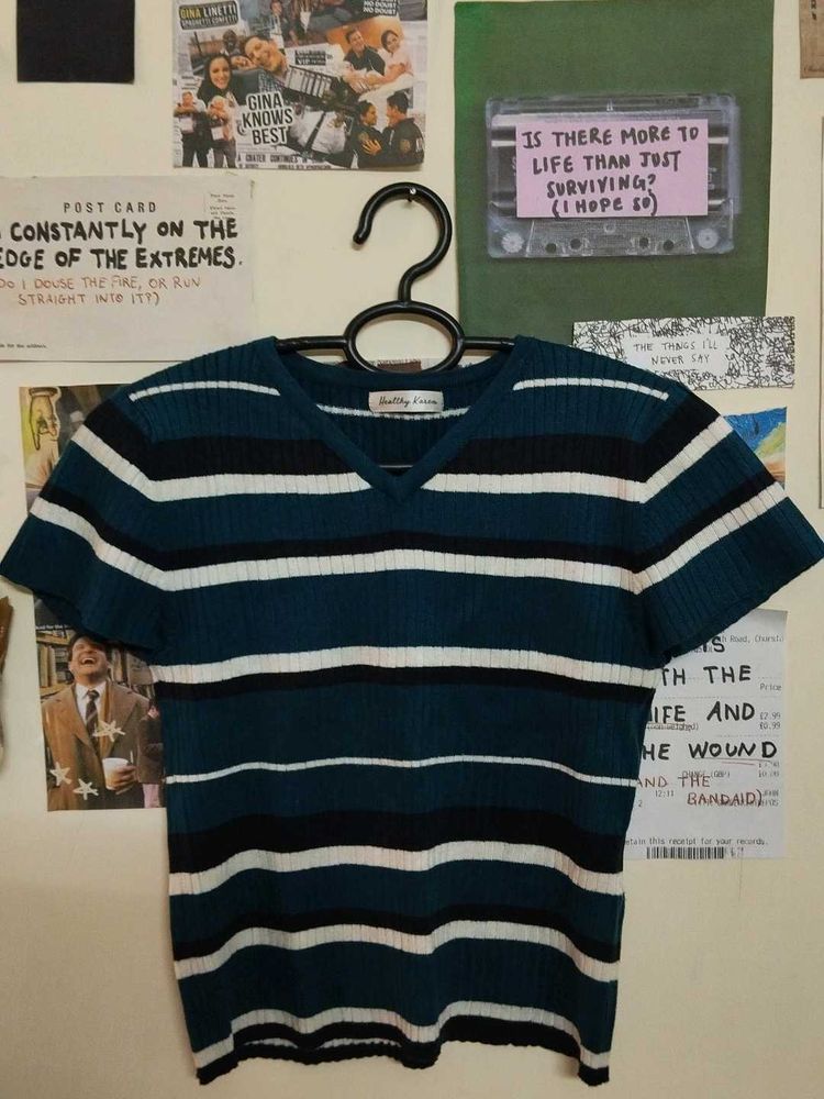 Striped V-Neck Cropped Knit Top