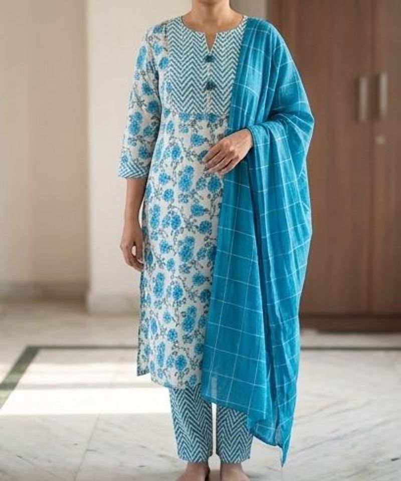 Blue Floral Print Kurta Set with Dupatta (S)