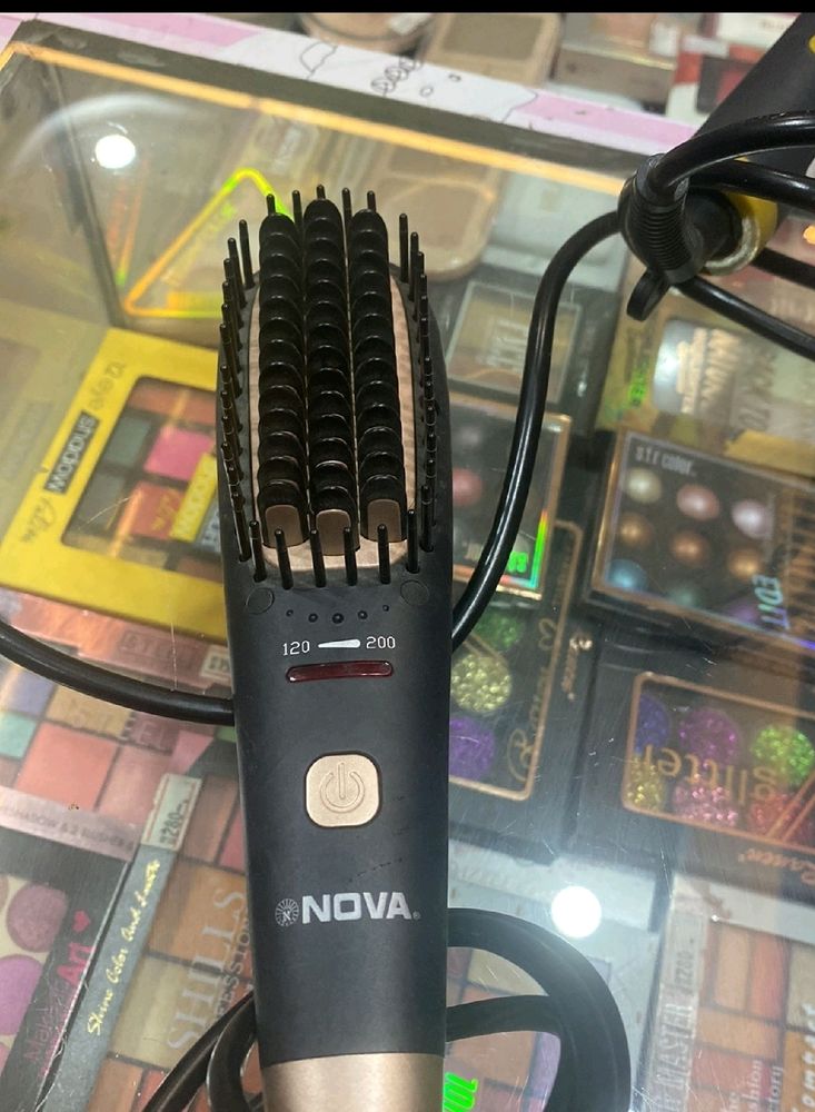 Nova Straightener Brush