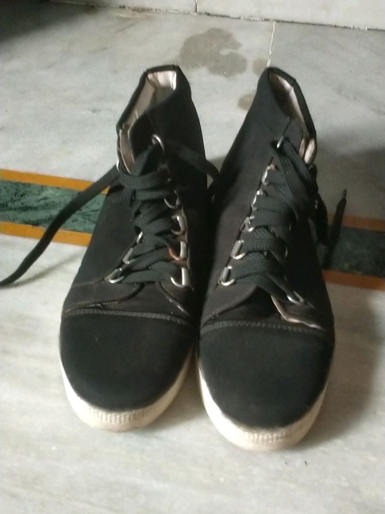 Girls Black Shoes