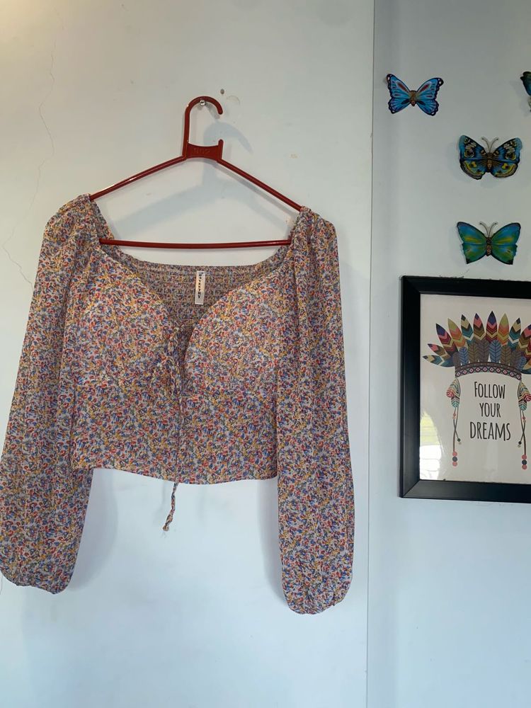Chic Floral Print Crop Top